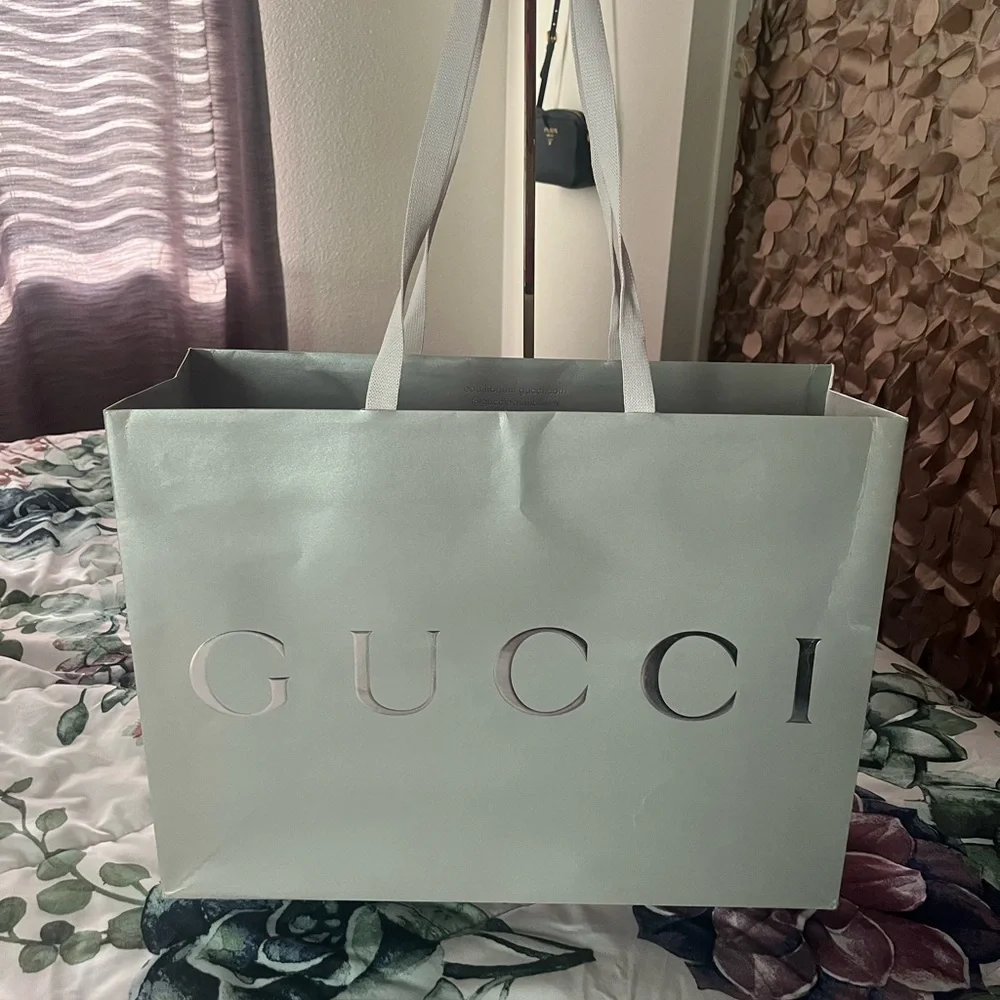 Gucci equilibrium large